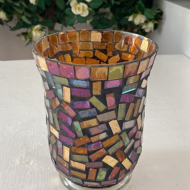 Mosaic vase with flowers